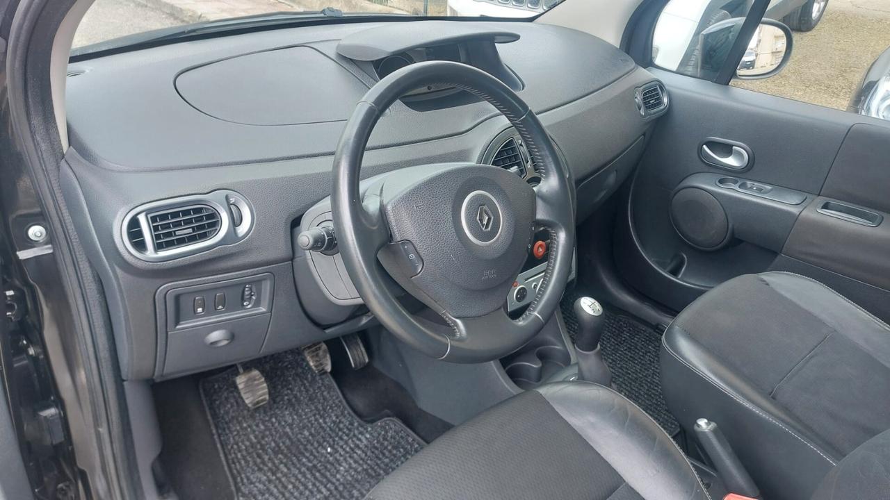 RENAULT GRAND MODUS