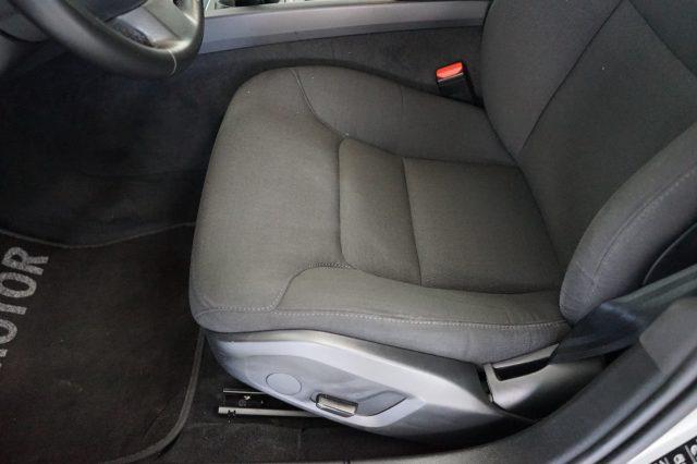 VOLVO V60 D3 Momentum Business Uniprop. Ufficiale Italia