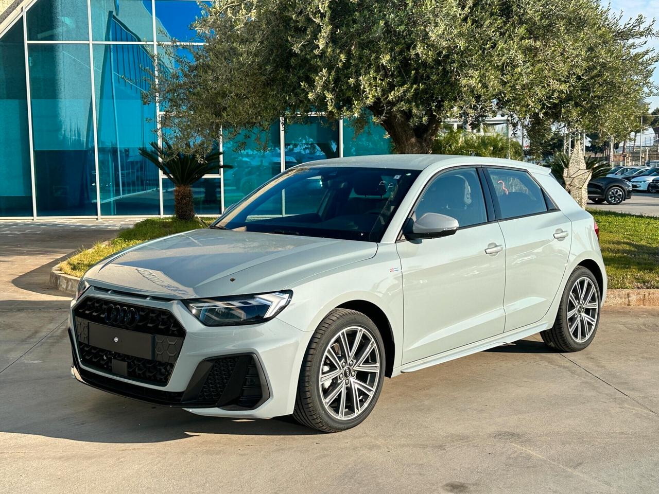 Audi A1 Spb 30 Sline possibilità noleggio no scoring