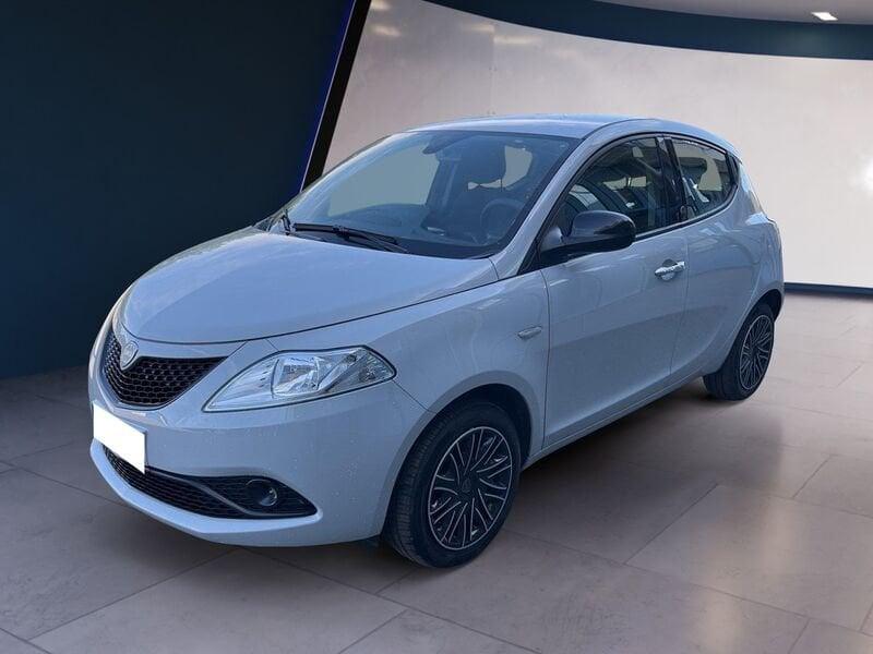 Lancia Ypsilon III 2015 1.0 hybrid Gold s&s 70cv