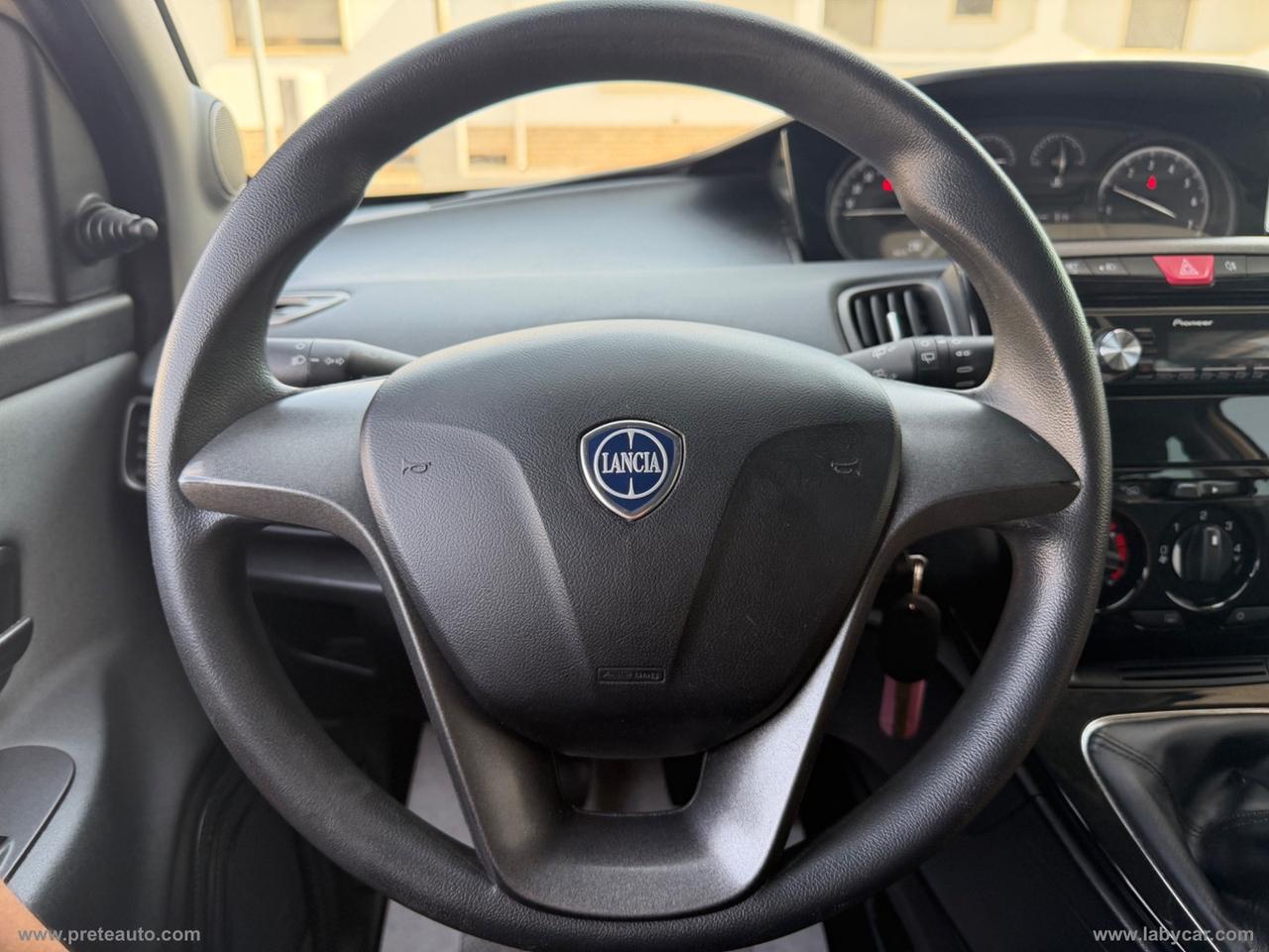 LANCIA Ypsilon 1.2 69 CV 5p. Silver