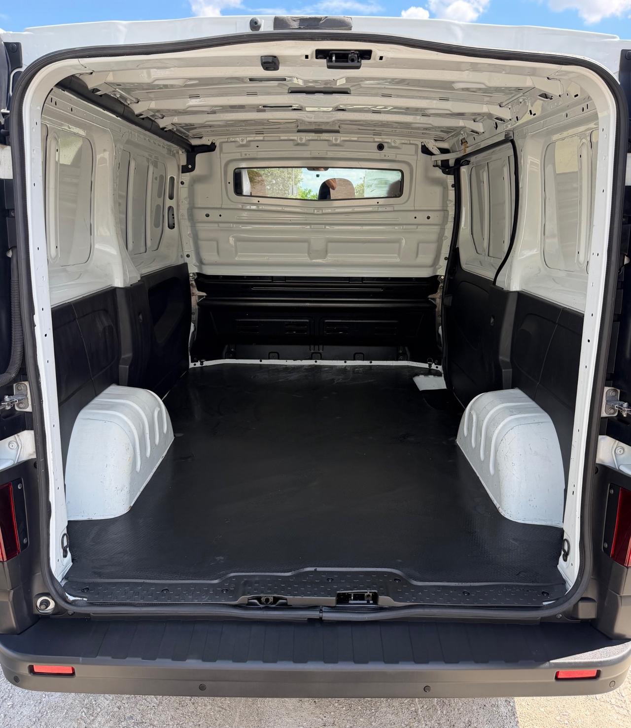 OPEL VIVARO 1.6 DCi AUTOCARRO FURGONE VAN AUTO