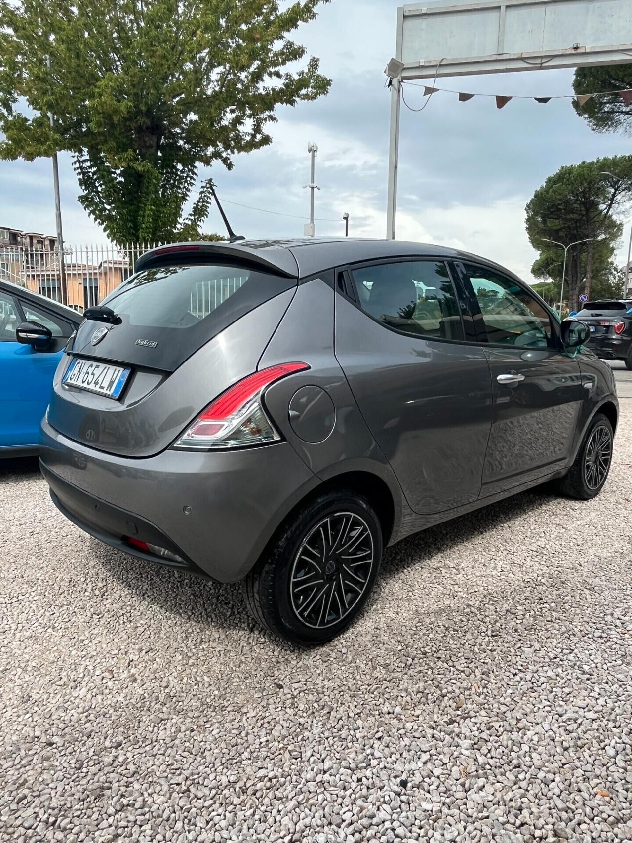 Lancia Ypsilon 1.0 FireFly 5 porte S&S Hybrid Gold 48000 km certificati
