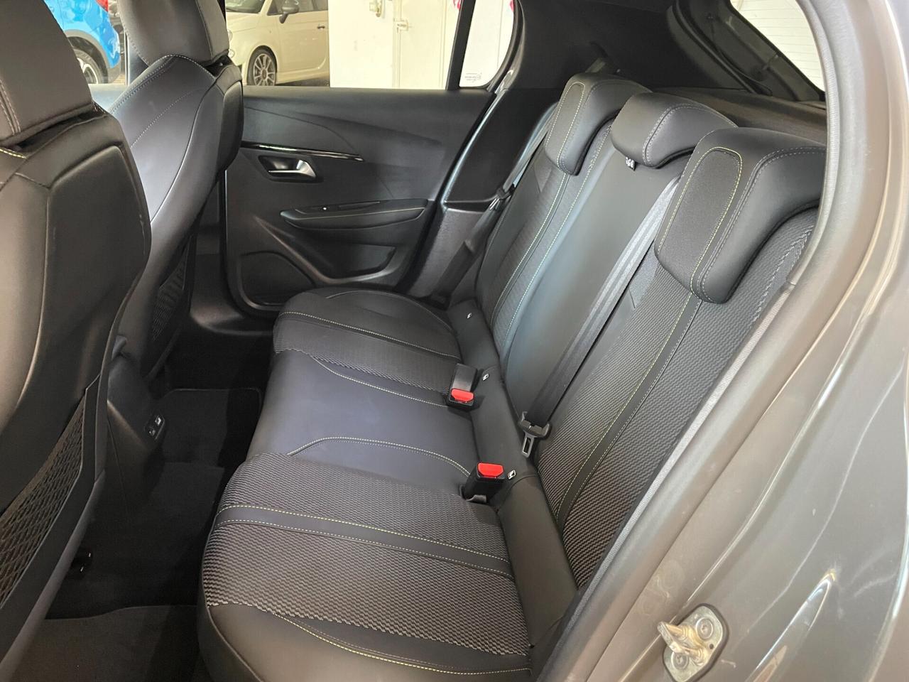 Peugeot 208 Hybrid 145cv e-DCS6 GT 2025 km9700