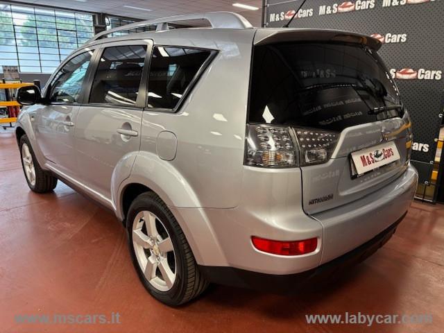 MITSUBISHI Outlander 2.2 DI-D 4WD Instyle 7p.