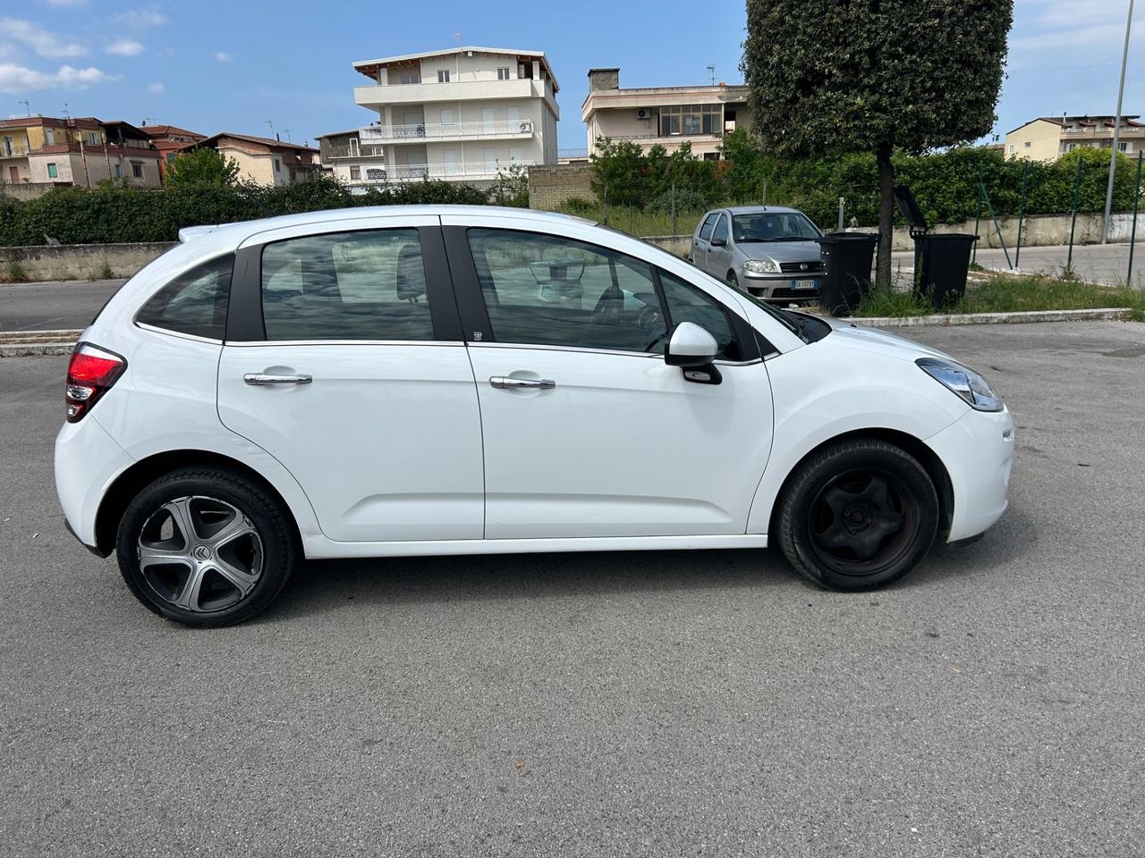 Citroen C3 BlueHDi 75 Live Edition dic/2016 full da vetrina