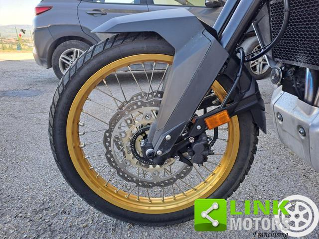 HONDA Transalp XL750 .