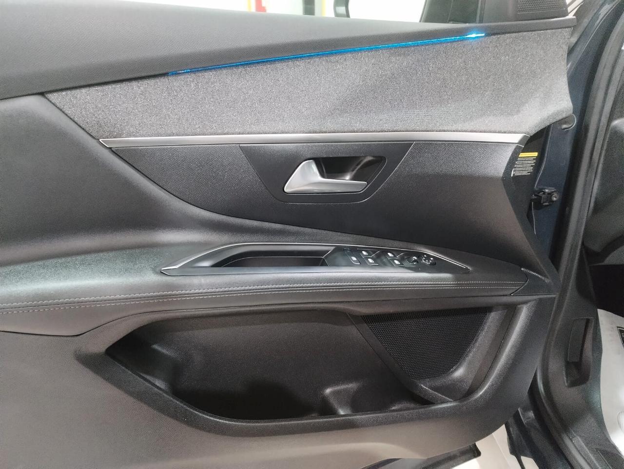 Peugeot 3008 BlueHDi 130 S&S EAT8 Allure