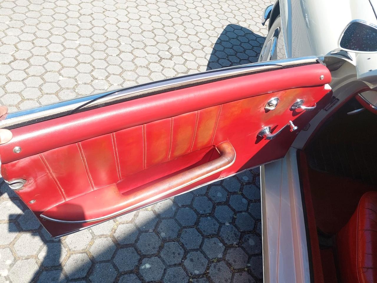 Mercedes-benz 190 SL con HardTop
