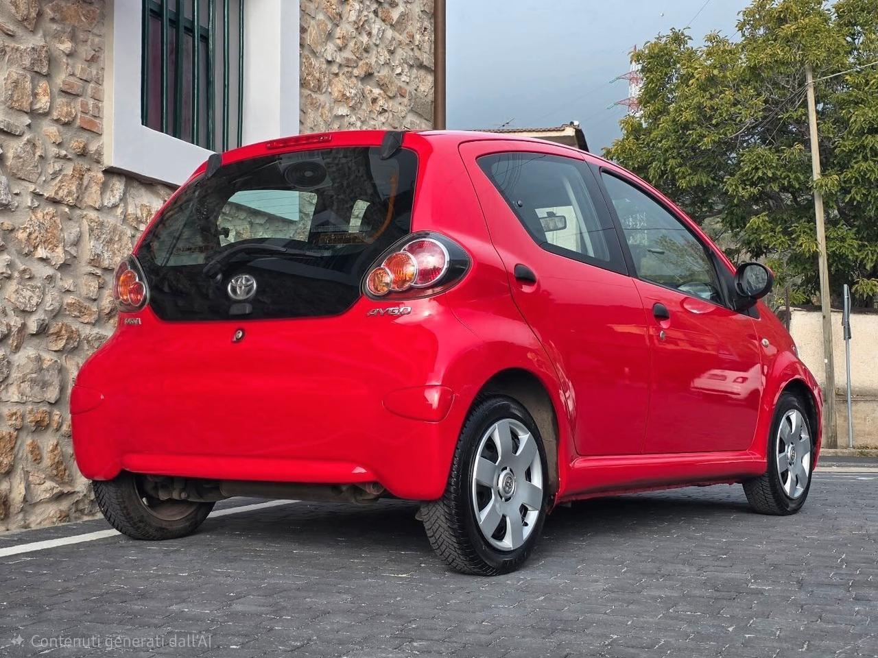 Toyota Aygo 1.0 12V VVT-i 5 porte Sol