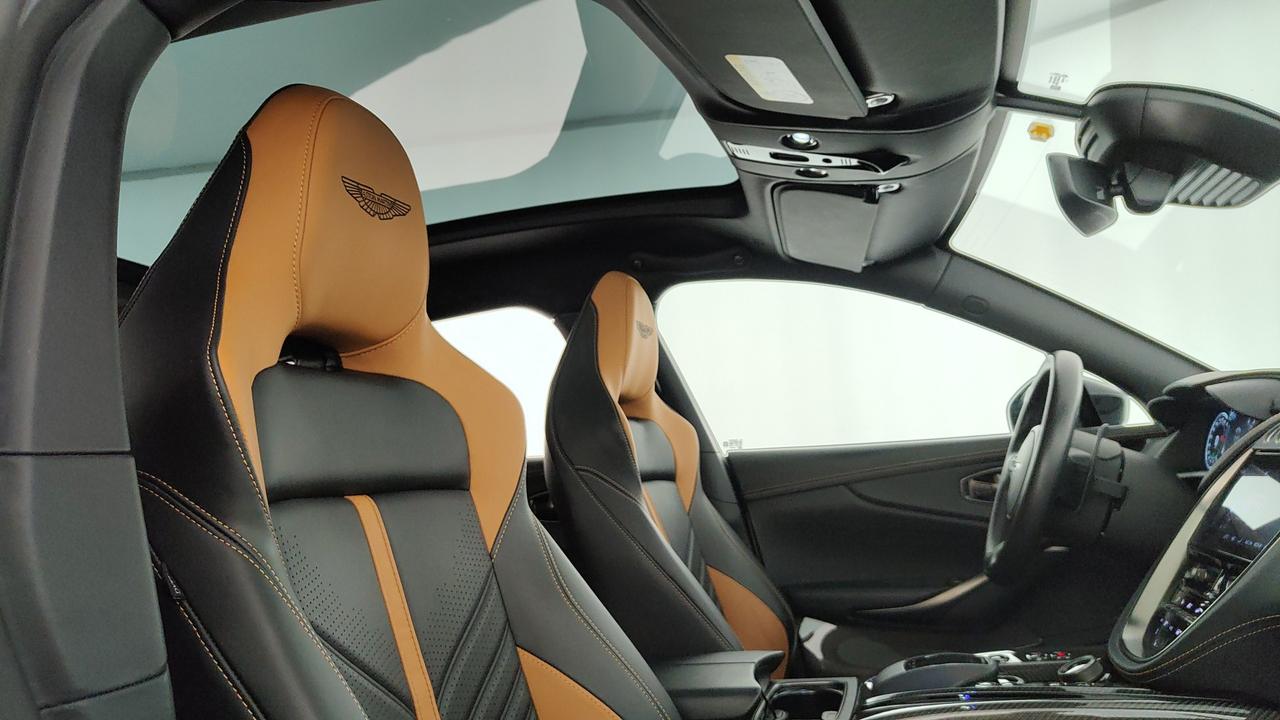 ASTON MARTIN DBX707 4.0 auto