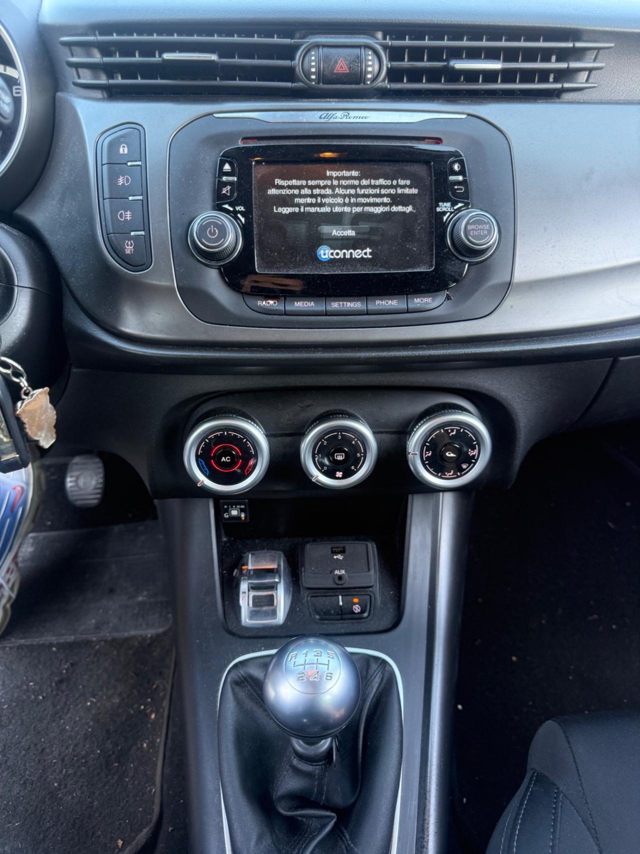 Alfa Giulietta Turbo Benzina Metano EURO6B Neopatentati