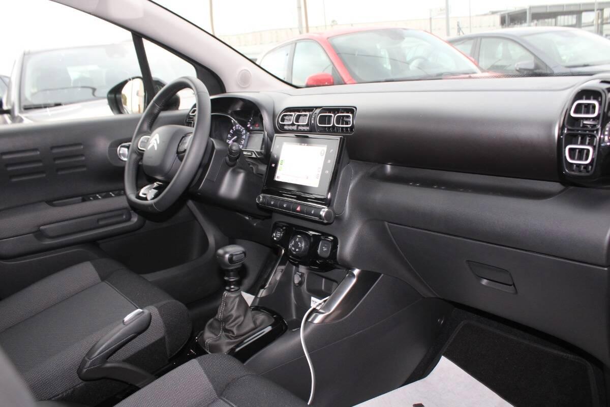 Citroen C3 Aircross 1.2 puretech Shine Pack s&s 110cv con CarPlay