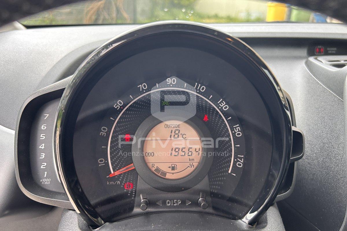 TOYOTA Aygo Connect 1.0 VVT-i 72 CV 5 porte x-fun