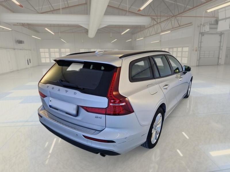 VOLVO V60 B4 D autom. Momentum Business WAGON