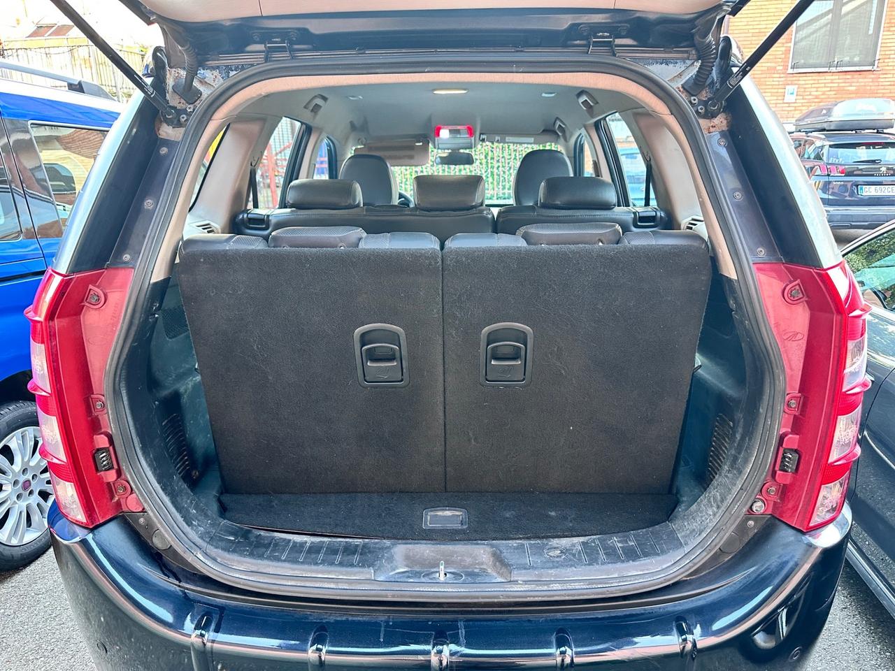 Mahindra XUV500 2.2 16V AWD W8