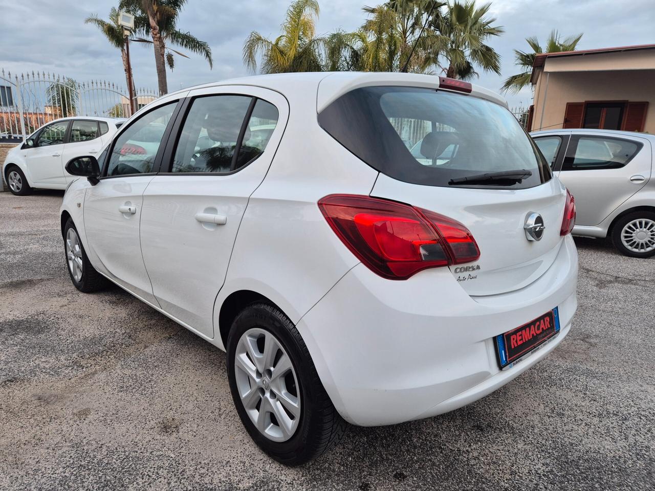 Opel CORSA 1.4 90CV GPL RESTAYLING NUOVA FULL Cosmo