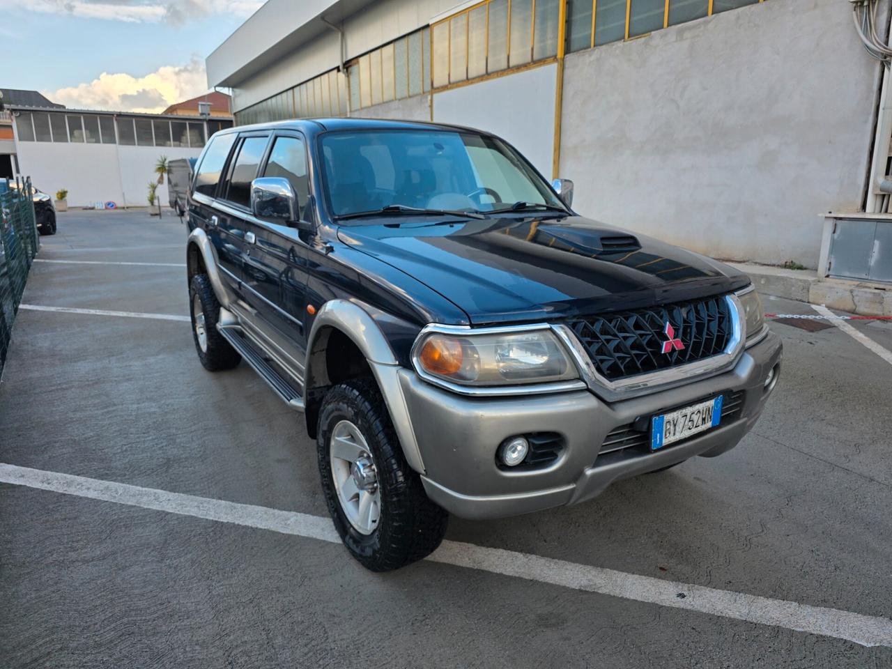 Mitsubishi Pajero Sport 2.5 TDI GLS Target