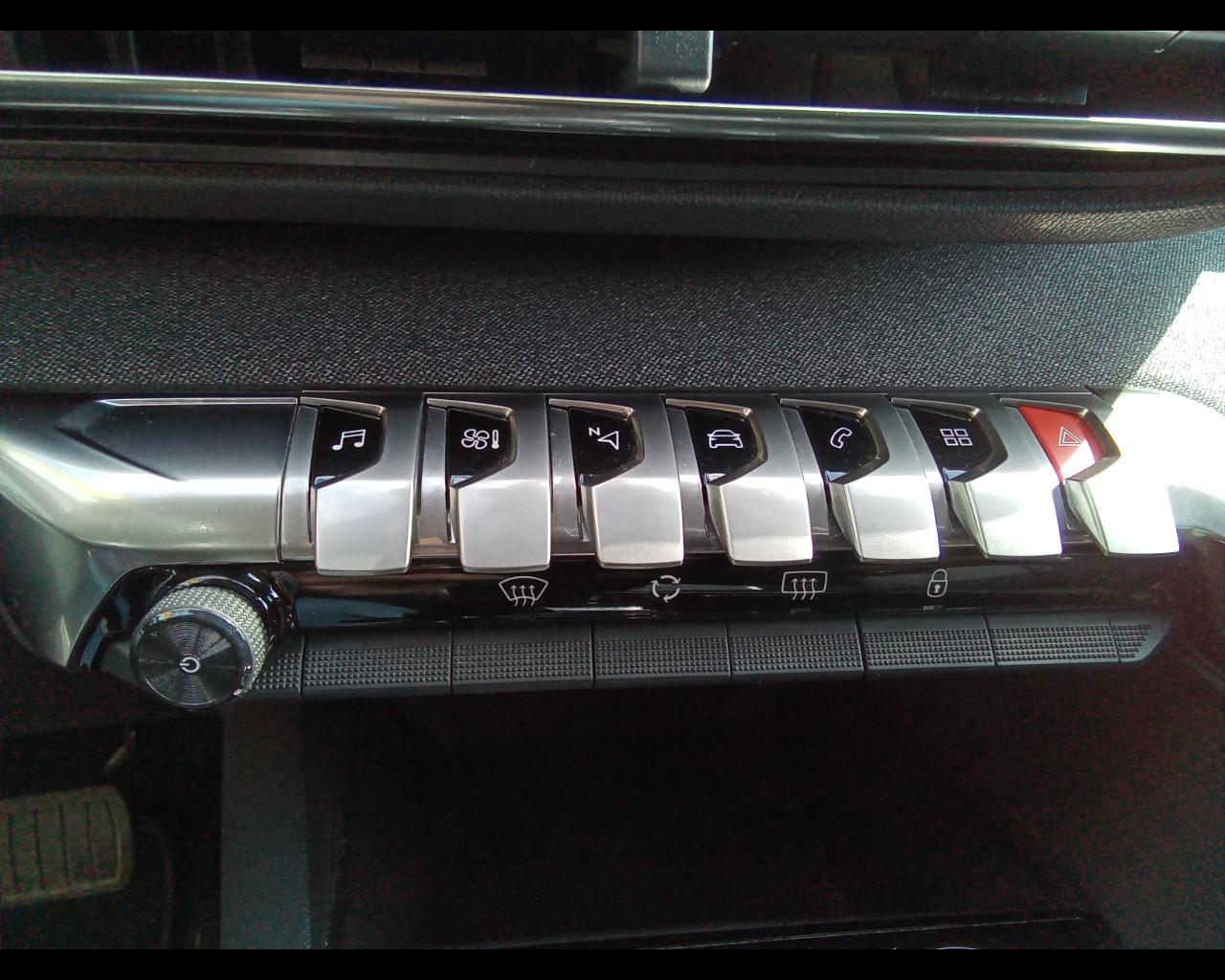 PEUGEOT 5008 2ª serie - 5008 BlueHDi 130 S&S EAT8 Allure
