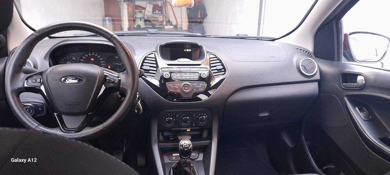 Ford Kuga 1.5 TDCI 120 CV S&S 2WD ST-Line autocarro