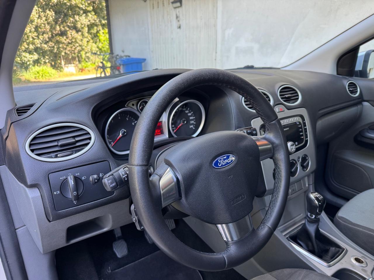 Ford Focus 1.6 benzina 116cv