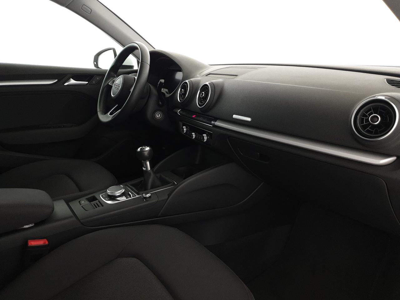 Sportback 30TDI 116CV Admired
