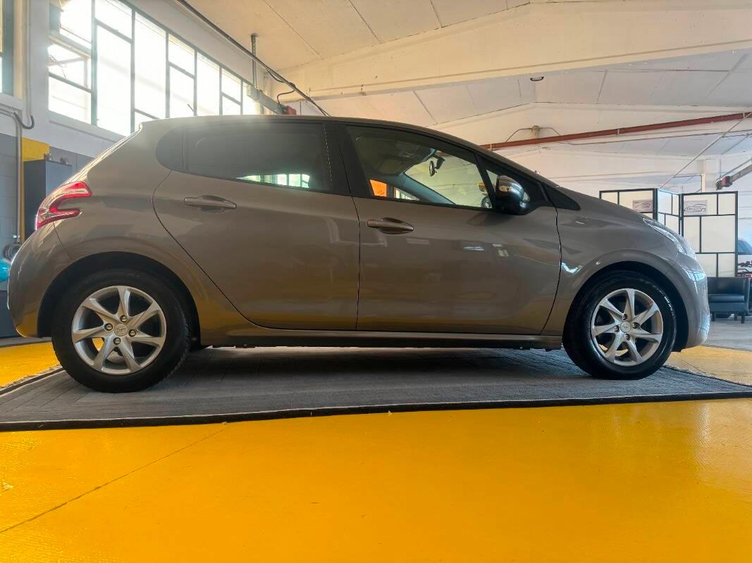 Peugeot 208 Peugeot 208 1.4 hdi 8v Access 5p