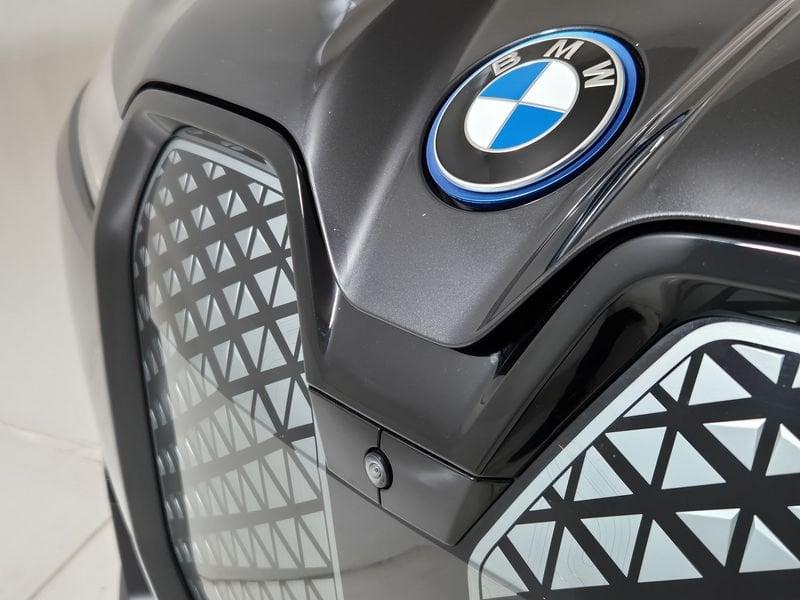 BMW iX i20 2021 xdrive40 pacchetto sportivo