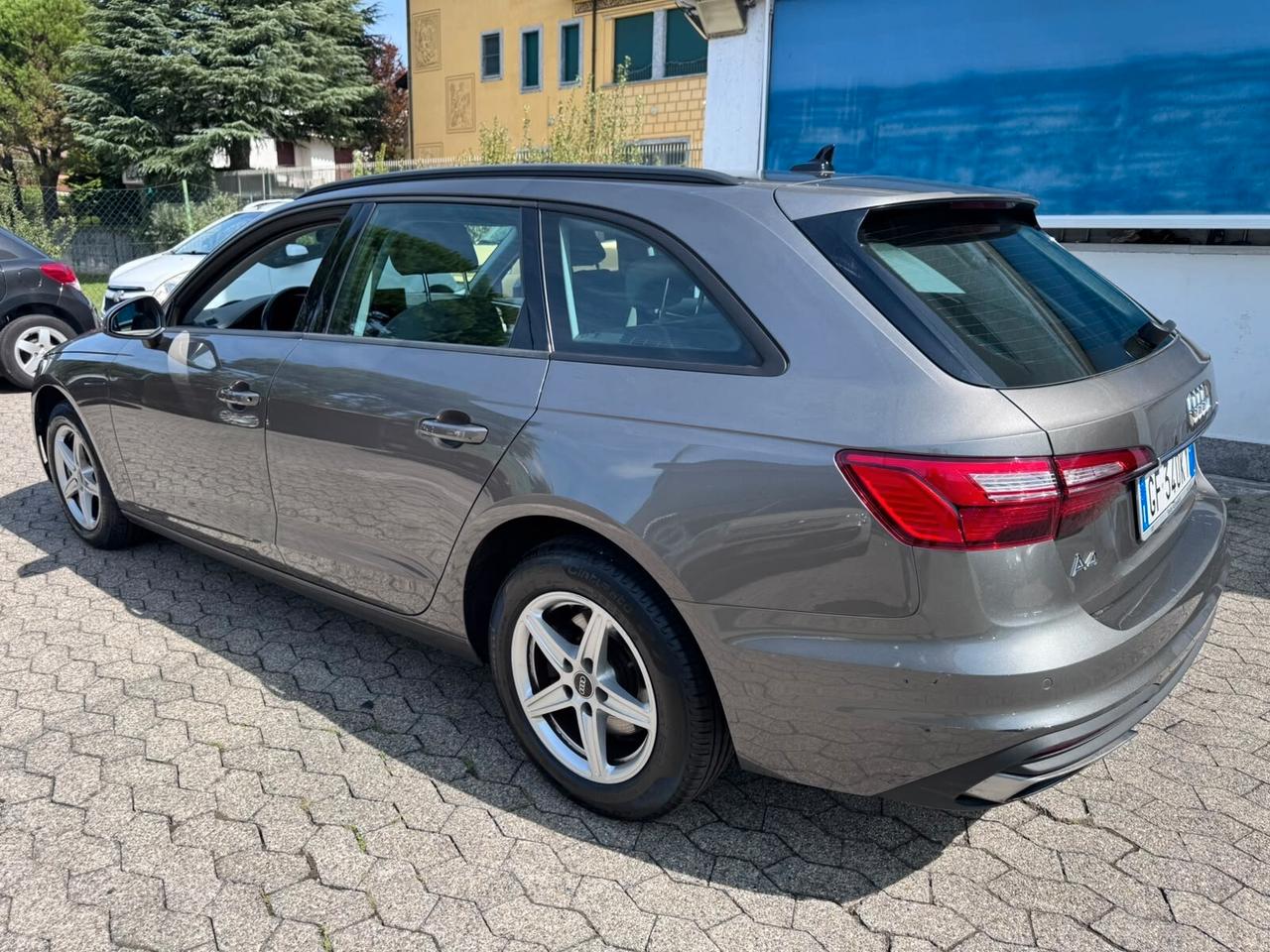 Audi A4 Avant 30 TDI/136 CV S tronic Business Advanced*EURO6