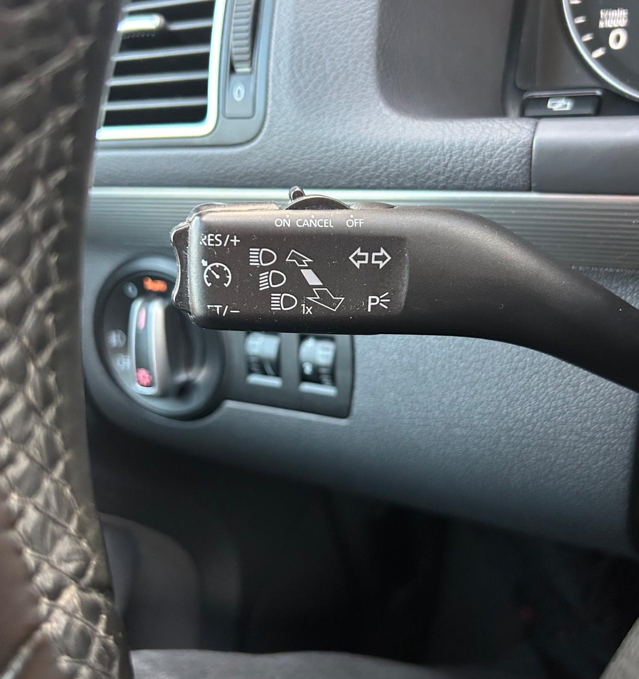 Volkswagen Touran TDI DSG Comfortline 7 POSTI