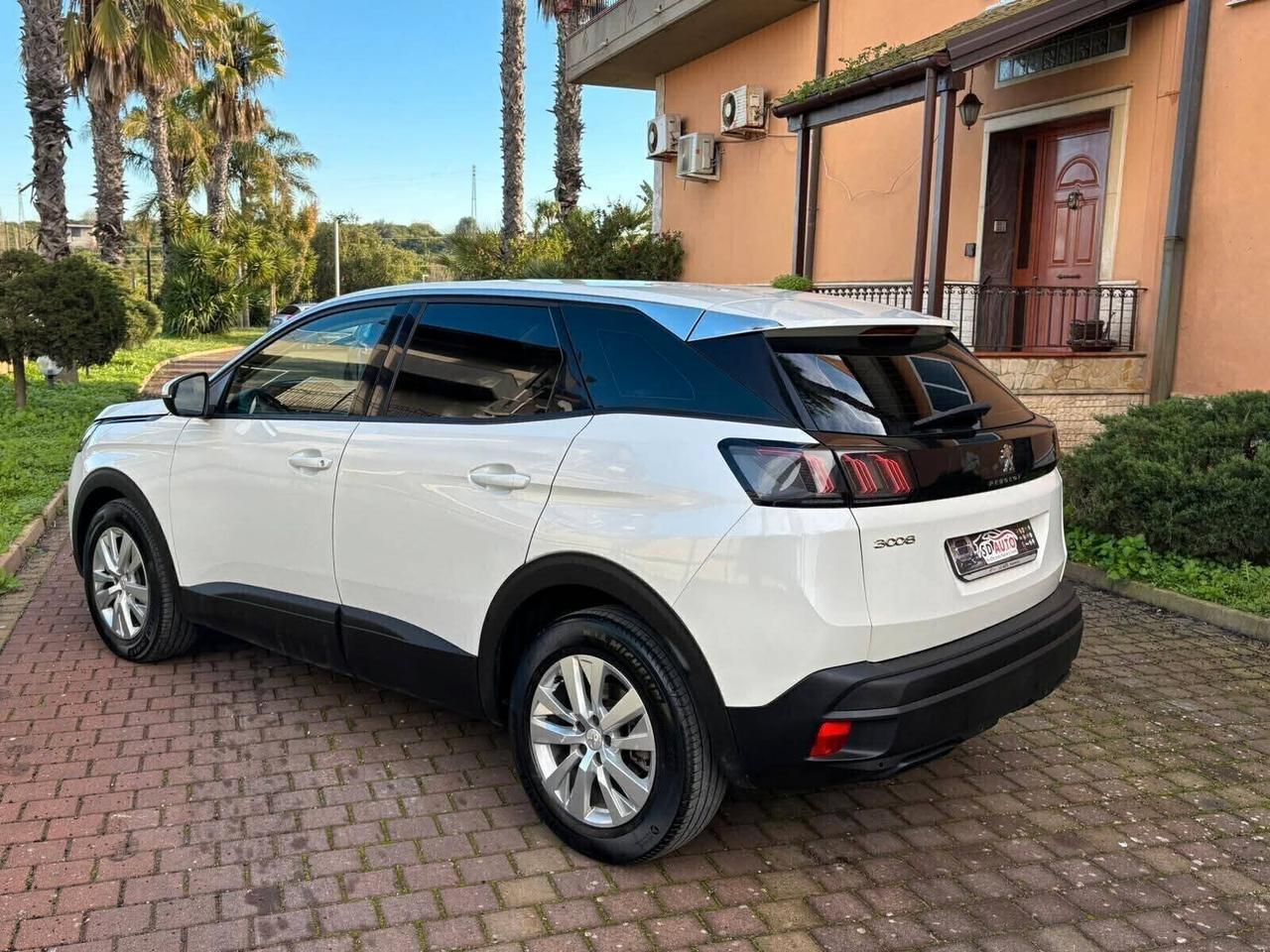 Peugeot 3008 BlueHDi 130 S&S AllurE**-