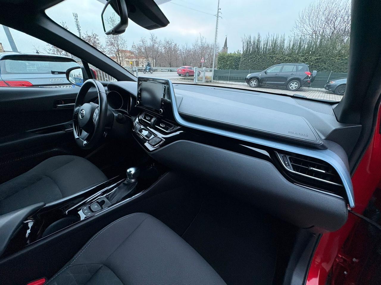 TOYOTA C-HR 1.8 IBRIDA TAGLIANDATA SI NEOPAT