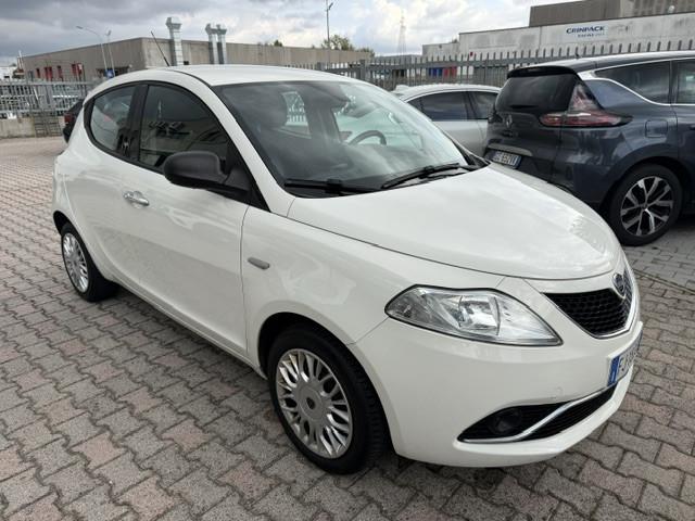 Lancia Ypsilon 5 Porte Ypsilon 1.2 Silver 69cv