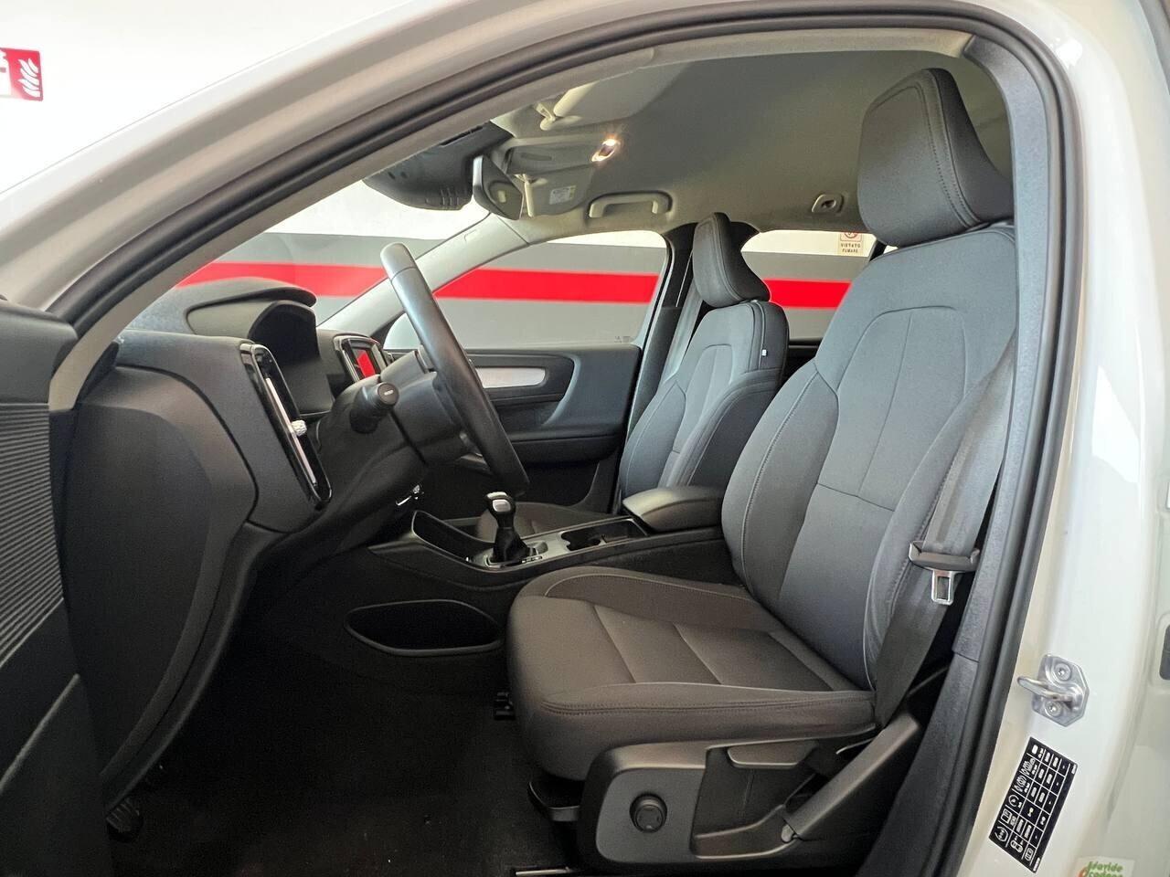 Volvo XC40 T2 Momentum Core