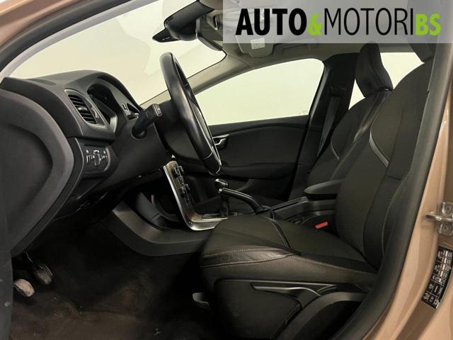 VOLVO V40 Cross Country D2 Business