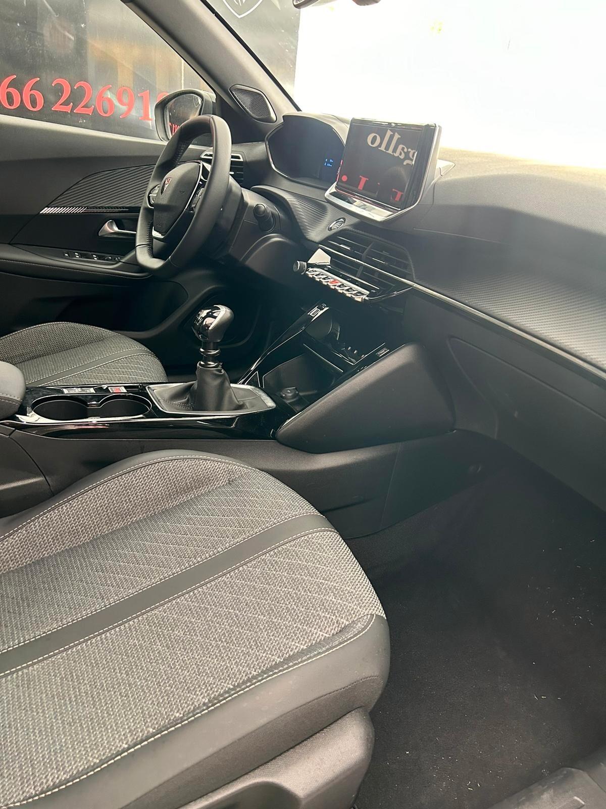 Peugeot 2008 PureTech 100 S&S Allure