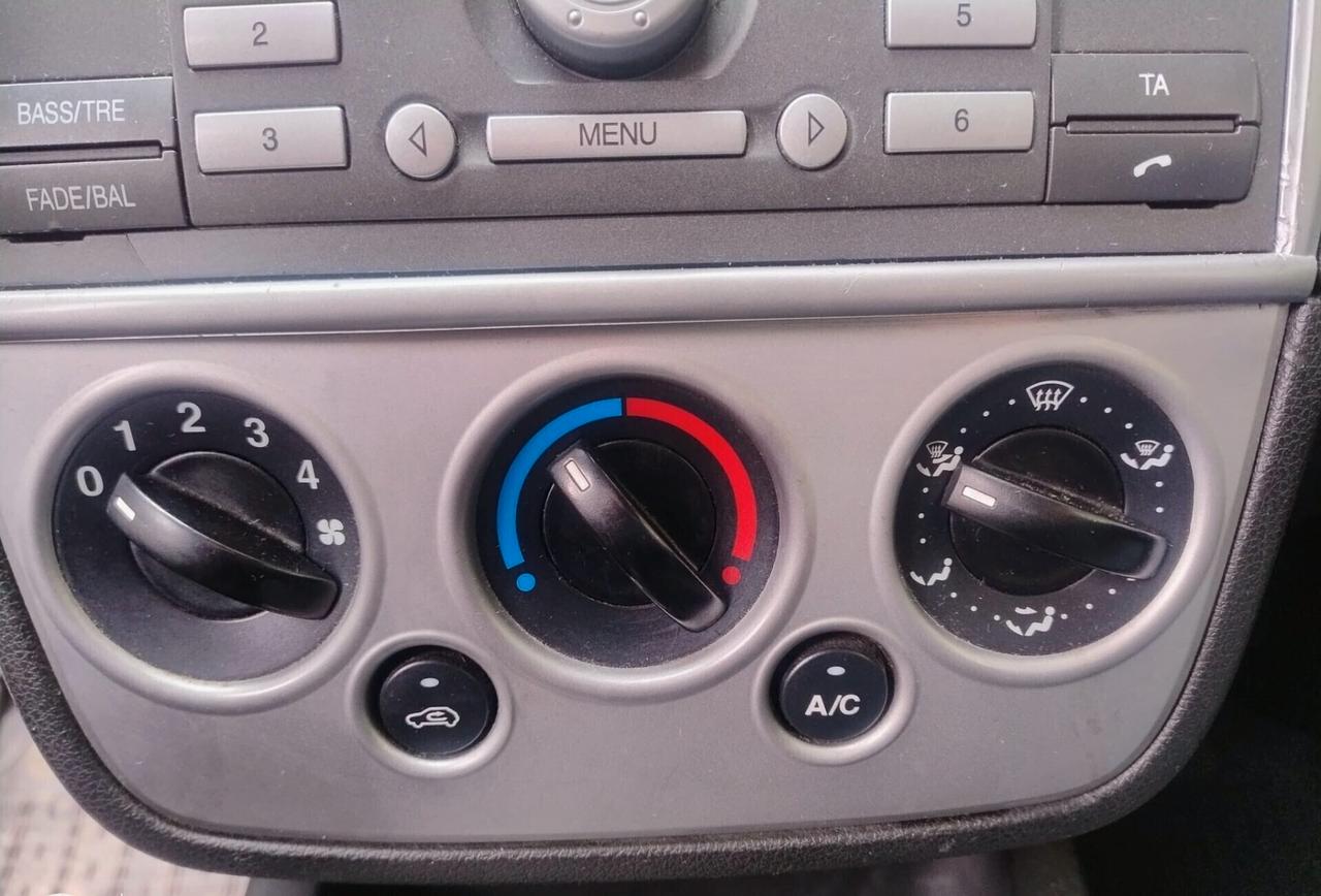 FIESTA 1.4 TDCi 50Kw 5porte Titanium