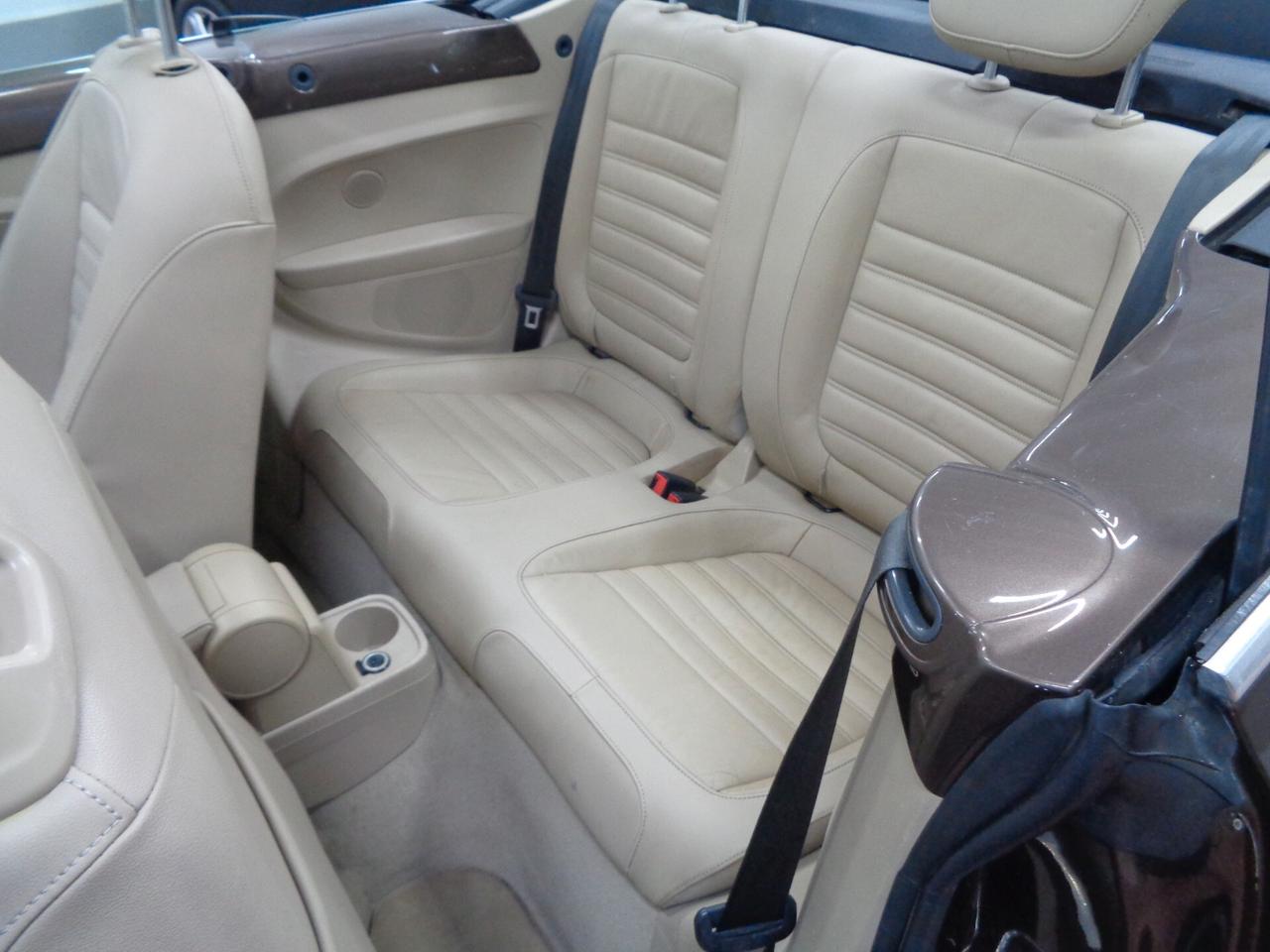 Volkswagen Maggiolino Cabrio 2.0 TDI Design BlueMotion Technology