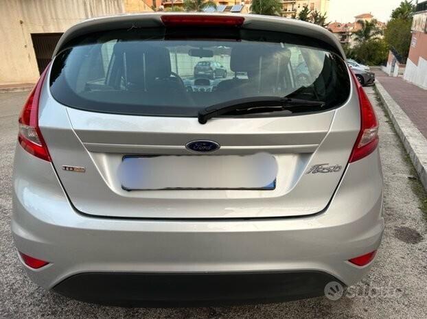 Ford Fiesta 1.4 TDCi 5p. Ghia
