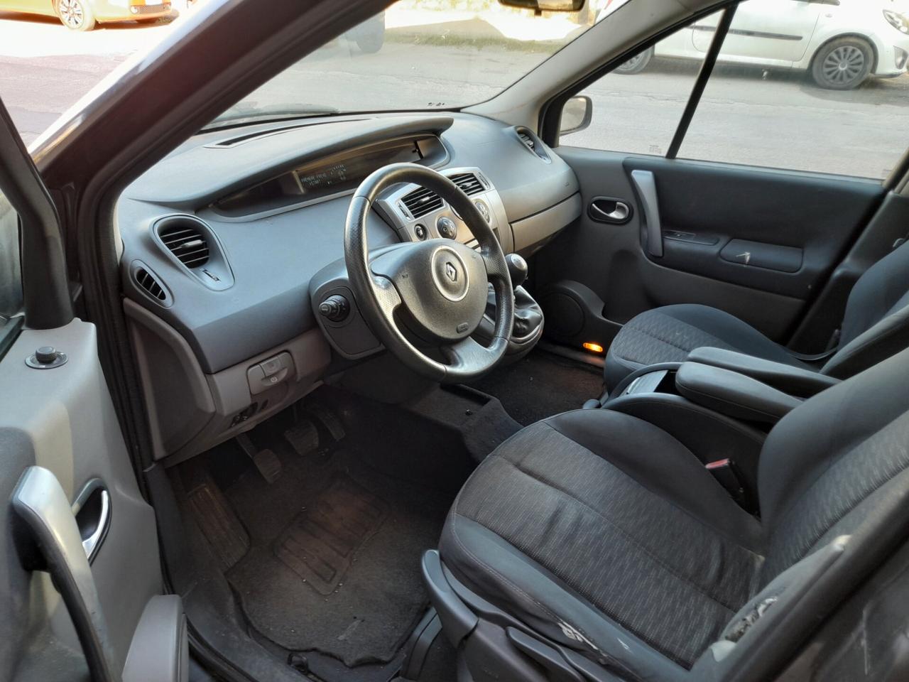Renault Scenic Scénic 1.5 dCi/105CV Dynamique