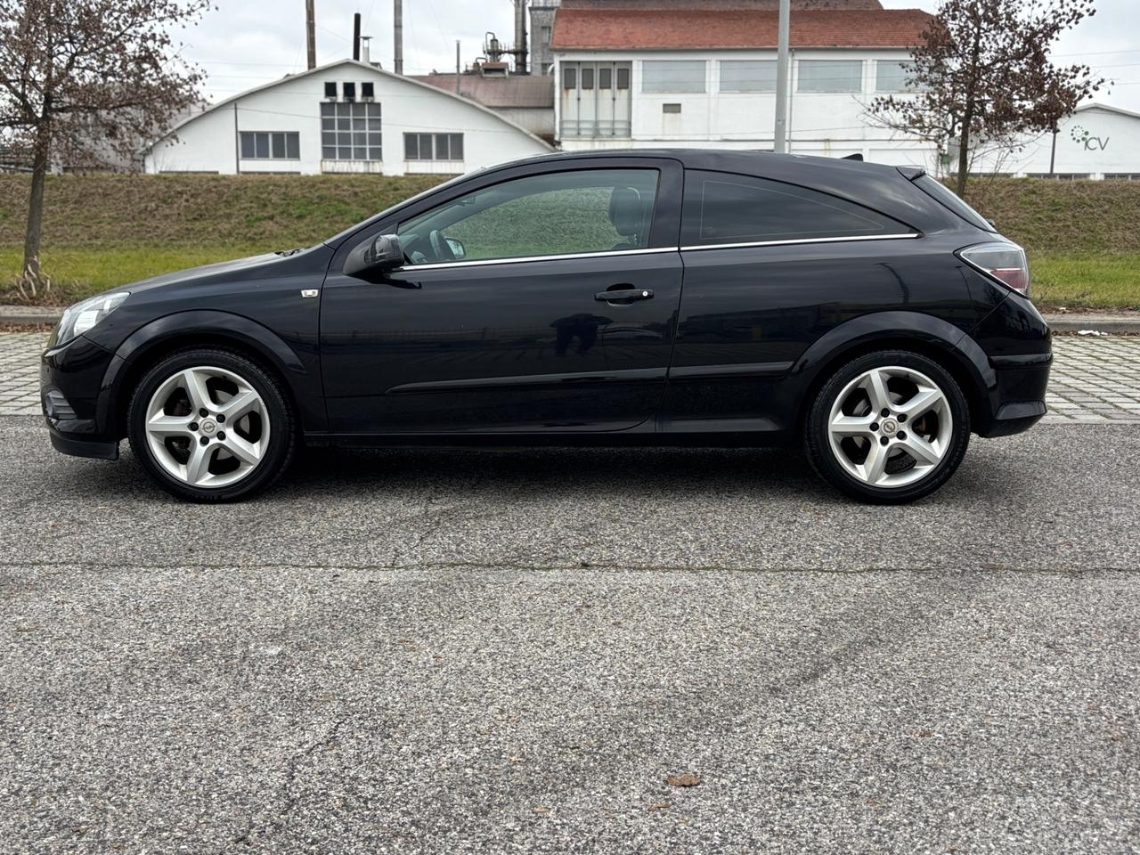 Opel Astra GTC 1.6 16V VVT 3 porte Enjoy