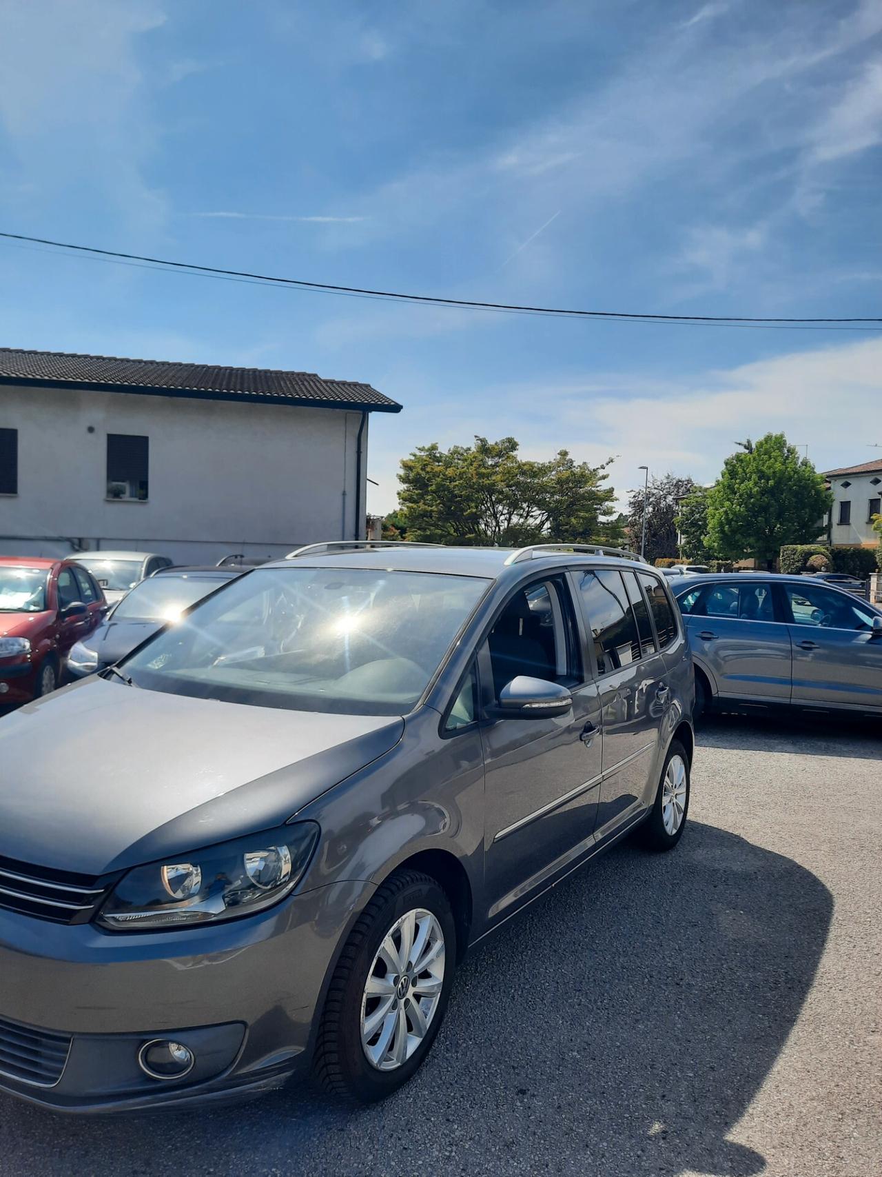 Volkswagen Touran 2.0 TDI 140 CV 7 POSTÌ