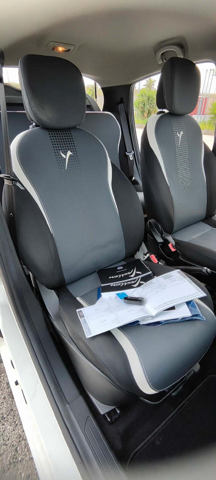 Lancia Ypsilon 0.9 TwinAir 85 CV 5 porte Metano Ecochic Elefantino