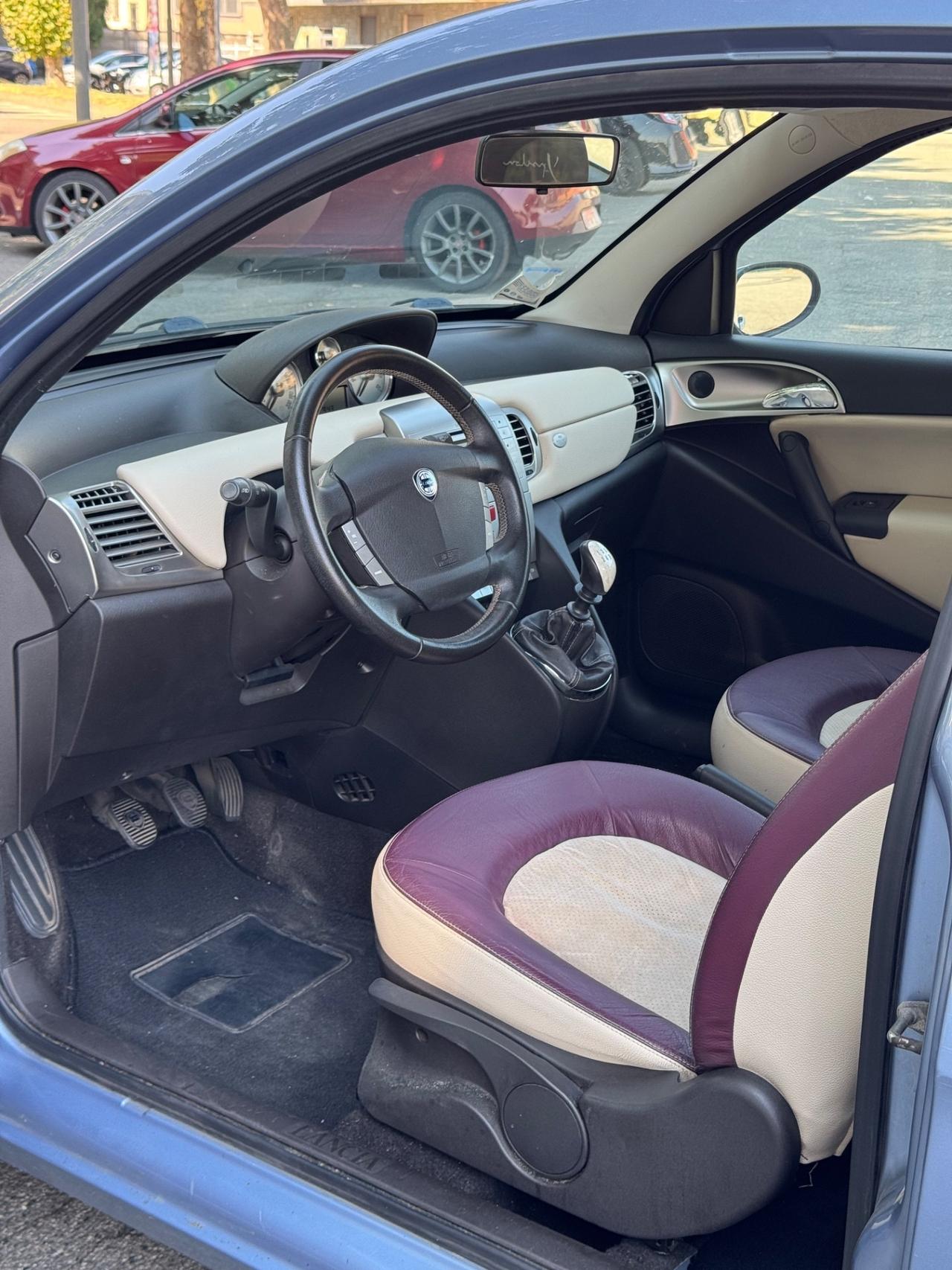 Lancia Ypsilon 1.4 MODAMILANO
