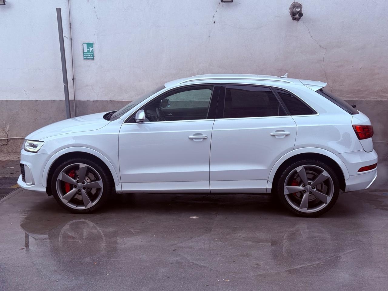 Audi Q3 RS 2.5 TFSI quattro S tronic