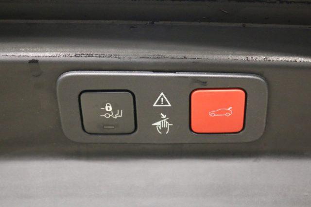 PEUGEOT 5008 BlueHDi 120 Allure 7 POSTI DISTRIBUZIONE ESEGUITA