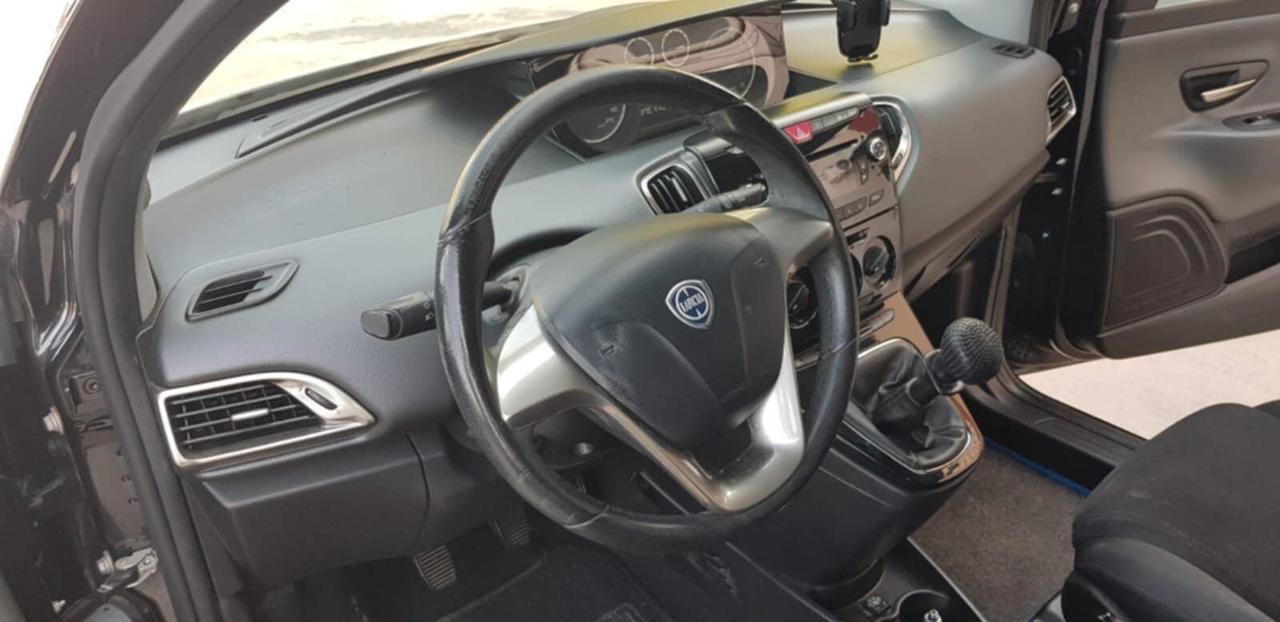 Lancia Ypsilon 1.2 69 CV 5 porte GPL