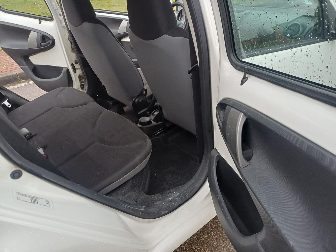 Toyota Aygo 1.0 12V VVT-i 5 porte Cool Soda Connect