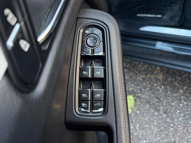 Porsche Macan Macan 2.0 245cv pdk
