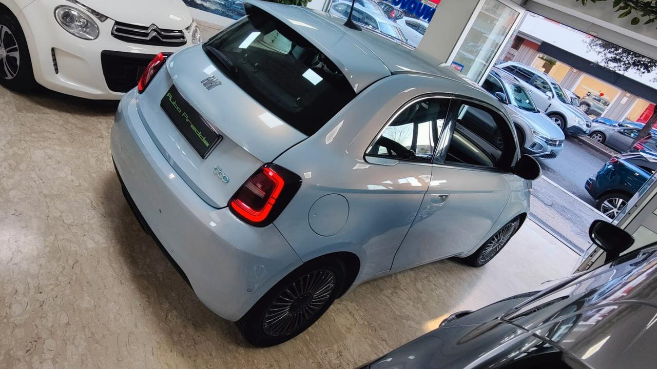 Fiat 500e Berlina 42 kWh